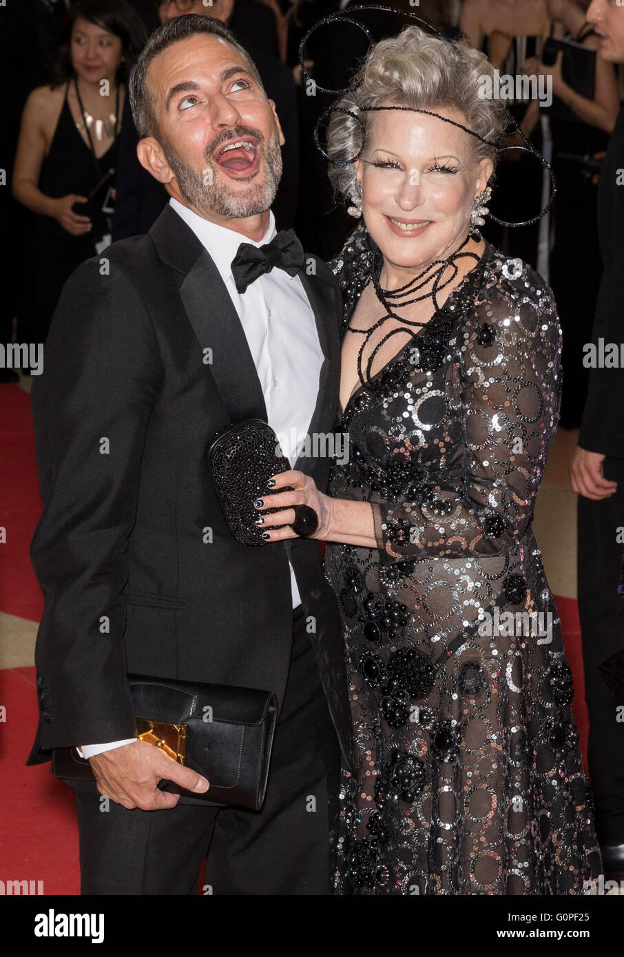 New York, USA. 2nd May, 2016. Marc Jacobs and Bette Midler attend the Manus  x Machina Fashion in an Age of Technology Costume Institute Gala at the  Metropolitan Museum of Art Credit