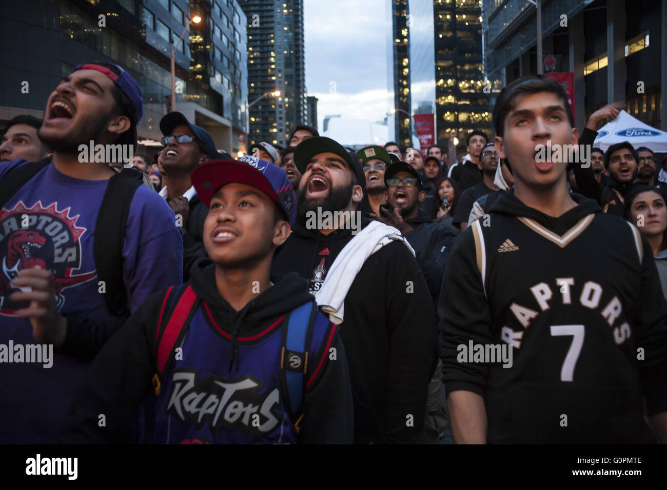 Toronto raptors fans hi-res stock photography and images
