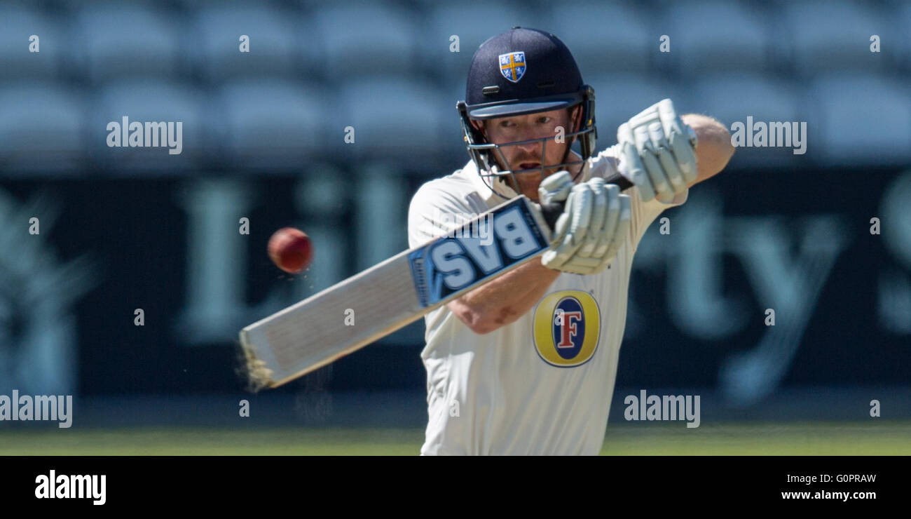 London, UK. 4 May 2016. Paul Collingwood reaches his 100 batting for Durham against Surrey at the Oval on day four of the Specsavers County Championship match at the Oval. David Rowe/ Alamy Live News Stock Photo