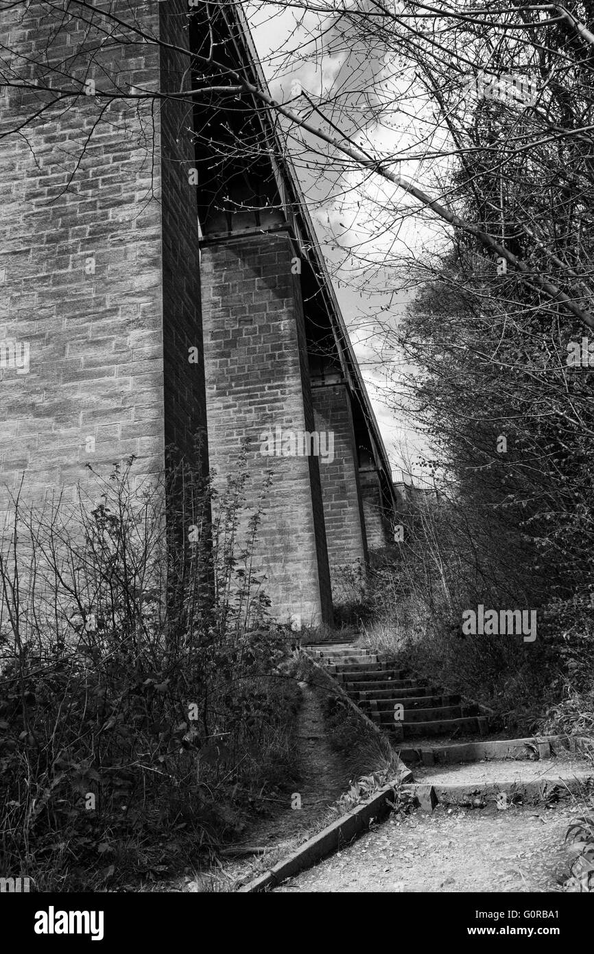 Pontcysyllte Aqueduct is a navigable aqueduct that carries the