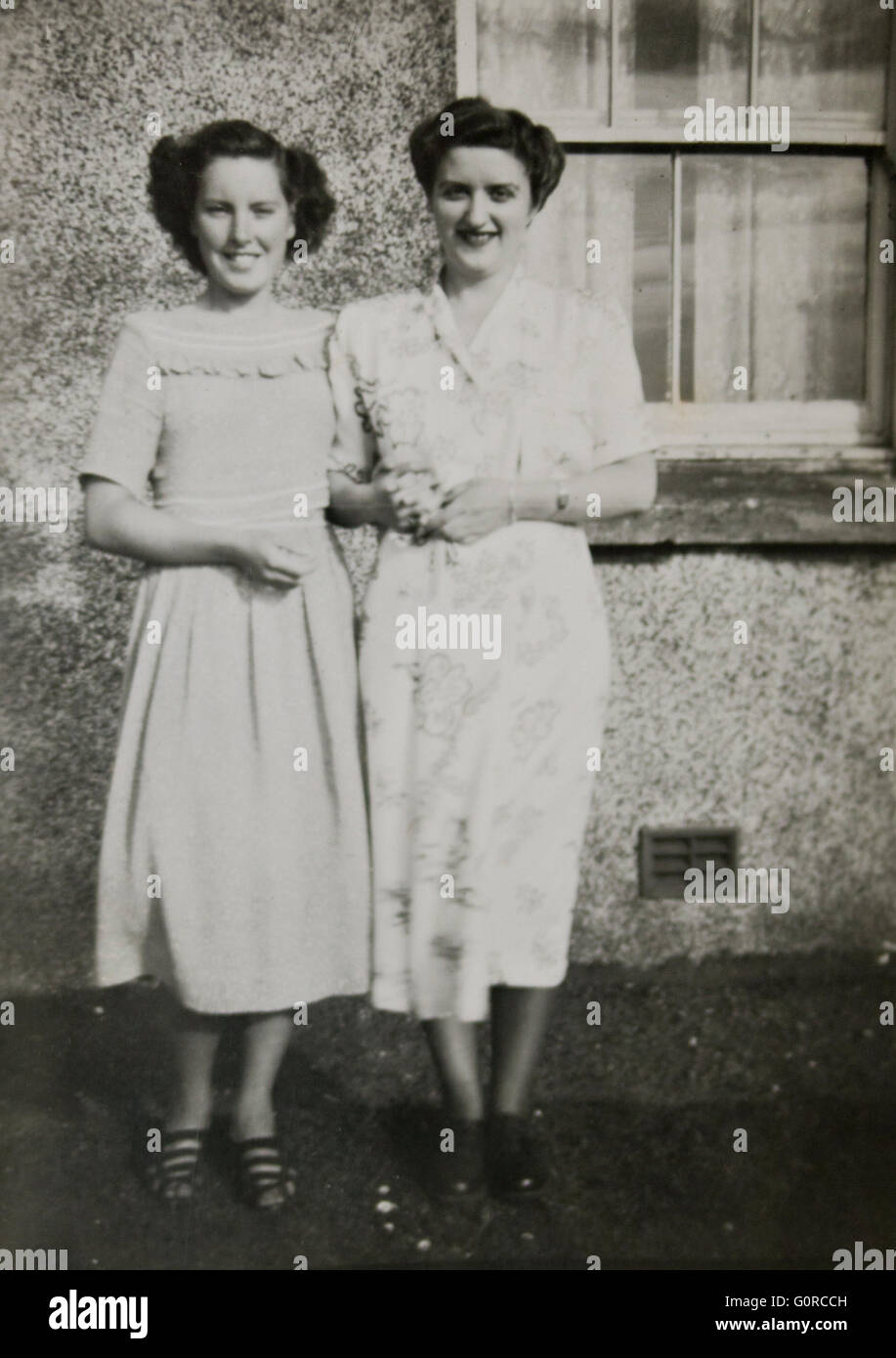 1920s 1930s two women hi-res stock photography and images - Alamy
