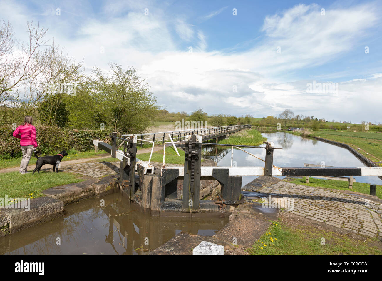 Alrewas lock on the Trent and Mersey Canal near the village of Alrewas, Staffordshire, England, UK Stock Photo