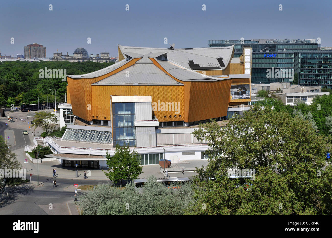 Berliner Philharmonie, Concert Hall, Kulturforum, Kemperplatz, Tiergarten, Mitte, Berlin, Germany / Kemper Square Stock Photo