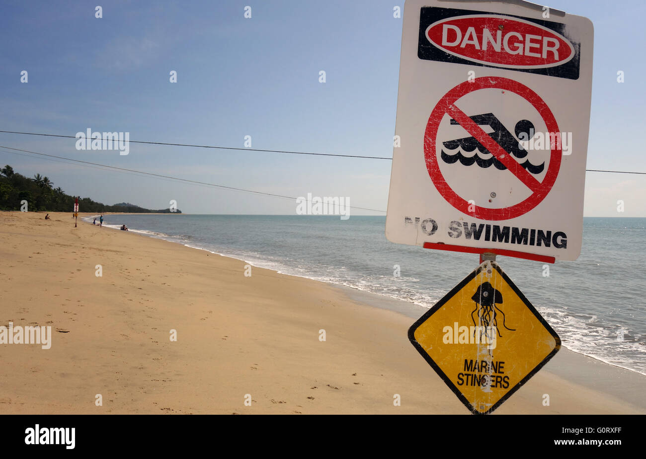 Holloways Beach closed for swimming due to presence of marine stingers (jellyfish), Cairns, Queensland, Australia. No MR or PR Stock Photo