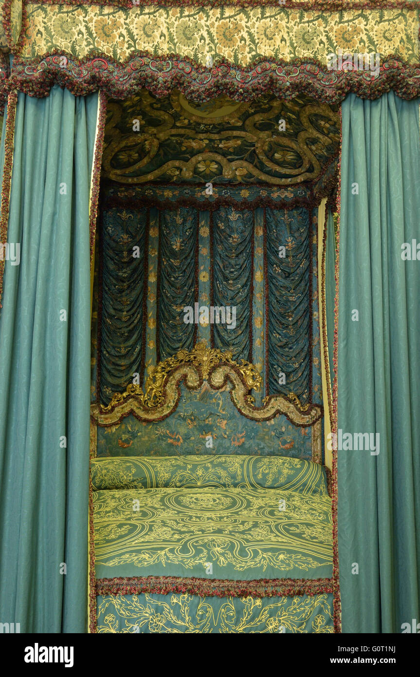 Queen Elizabeth’s Bedroom. Burghley House. Stamford, Lincolnshire, England Stock Photo