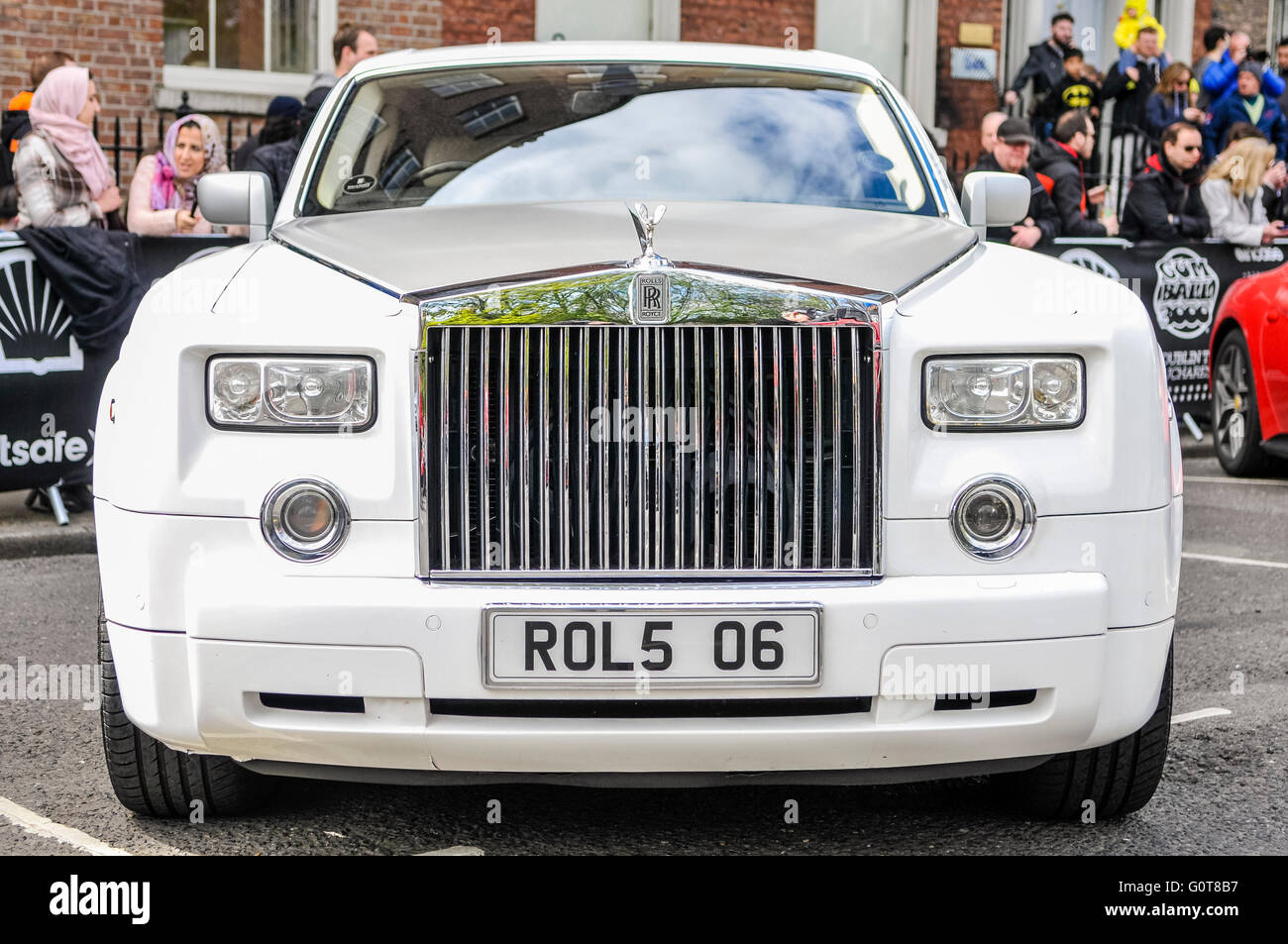 Rolls Royce Phantom VIII Hire  White  Platinum Executive Travel