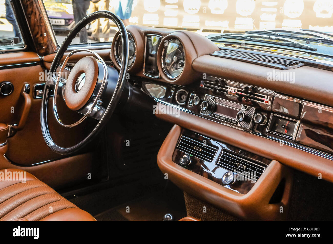 Interior of a restored 1970 Mercedes Benz 280 SL Coupe Stock Photo - Alamy