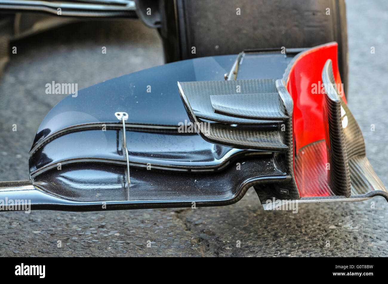 Car spoiler hi-res stock photography and images - Alamy