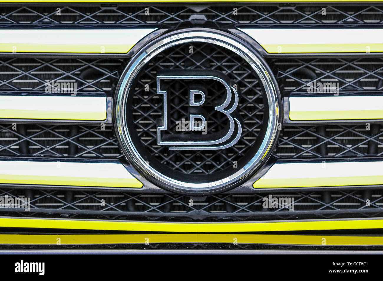 https://c8.alamy.com/comp/G0T8C1/b-badge-on-the-front-of-a-brabus-tuned-mercedes-benz-g-wagon-G0T8C1.jpg