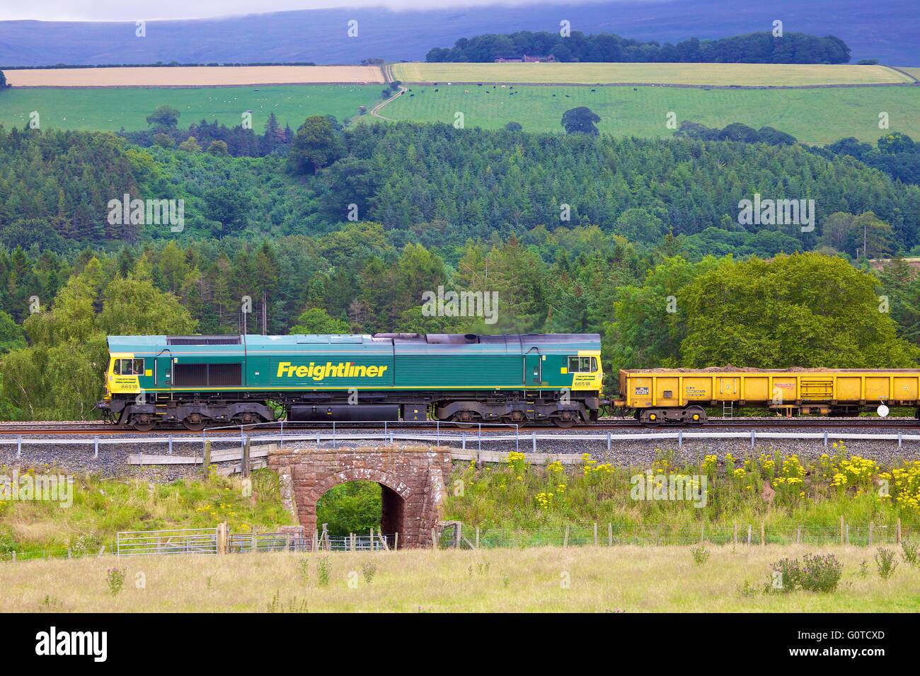 Freightliner diesel train. Lazonby, Eden Valley, Cumbria, Settle to Carlisle Railway Line, England, United Kingdom, Europe. Stock Photo