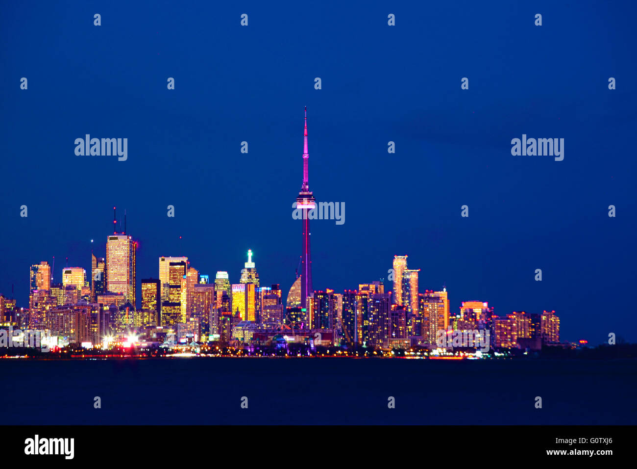 The Toronto, Canada skyline at night Stock Photo - Alamy