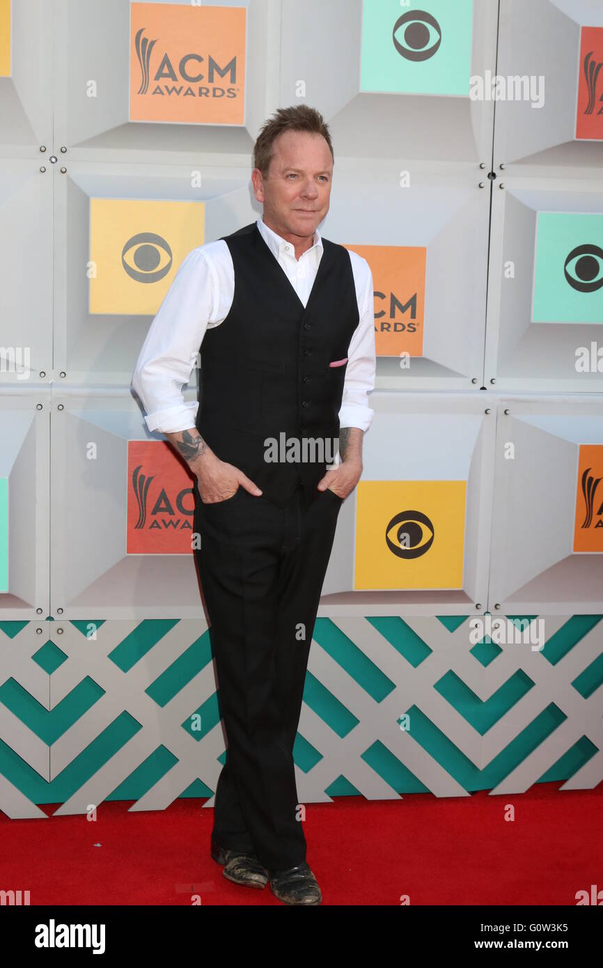 51st Academy of Country Music Awards Arrivals at the MGM Grand Garden