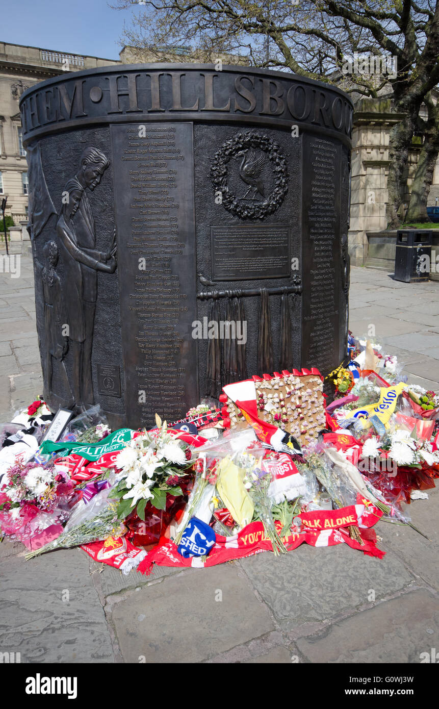 Liverpool, UK. 5th May 2016. After the momentous decision last month following the Hillsborough inquest, Liverpool face Spanish side Villareal in the semi-final of the UEFA Europa League tonight. As fans mingle together in the warm spring sunshine in Liverpool, Villareal paid their respects by placing scarves at the Hillsborough memorial monument near St.John’s Gardens in the city centre. The winner will play either Sevilla or Shakt Donsk in the final in Basel, Switzerland on 18th May 2016 Credit:  rsdphotography/Alamy Live News Stock Photo