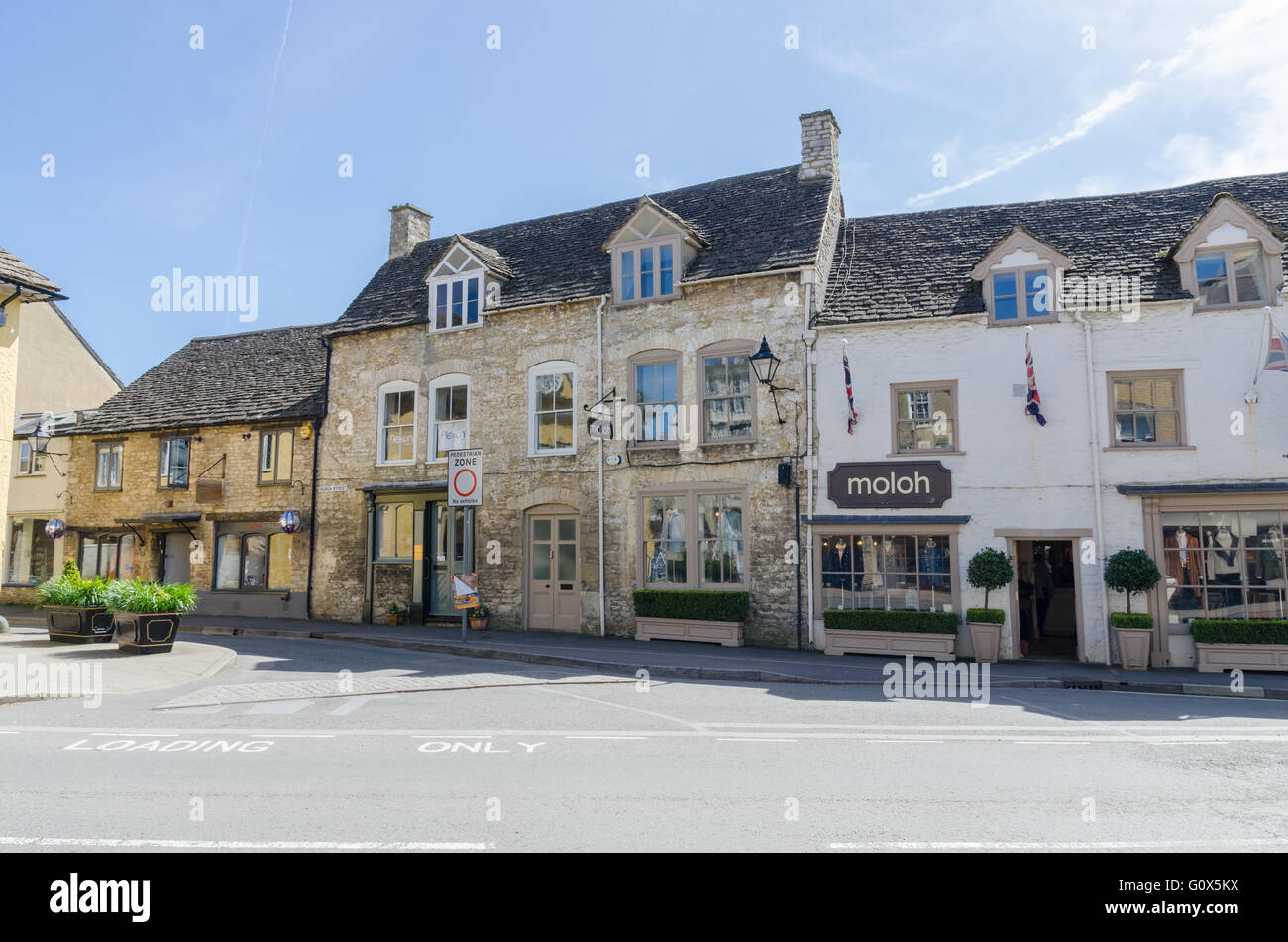 Shops in town centre tetbury hires stock photography and images Alamy