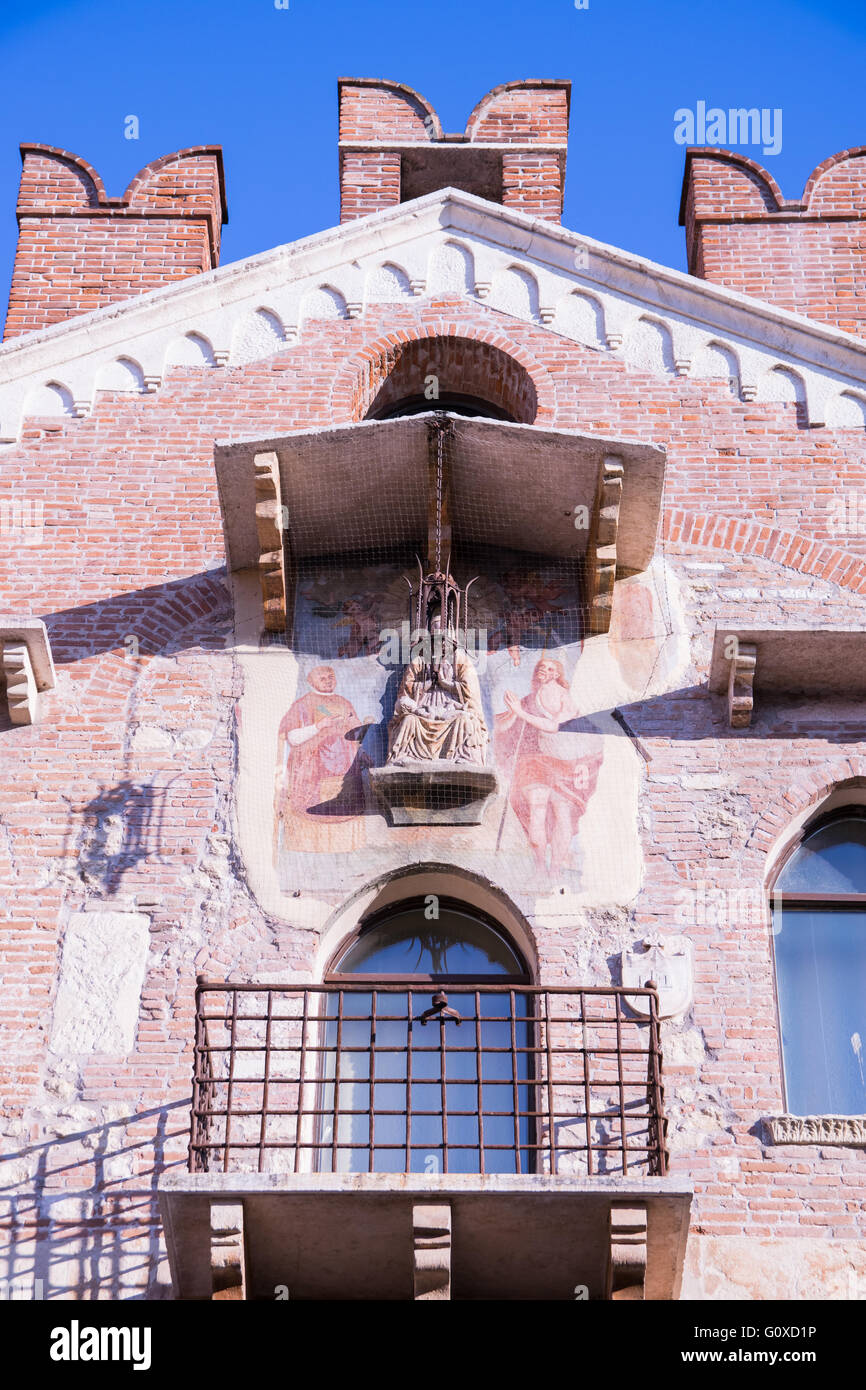 Detail of the Palace of Justice in the center of Soave country built in 1375. Stock Photo