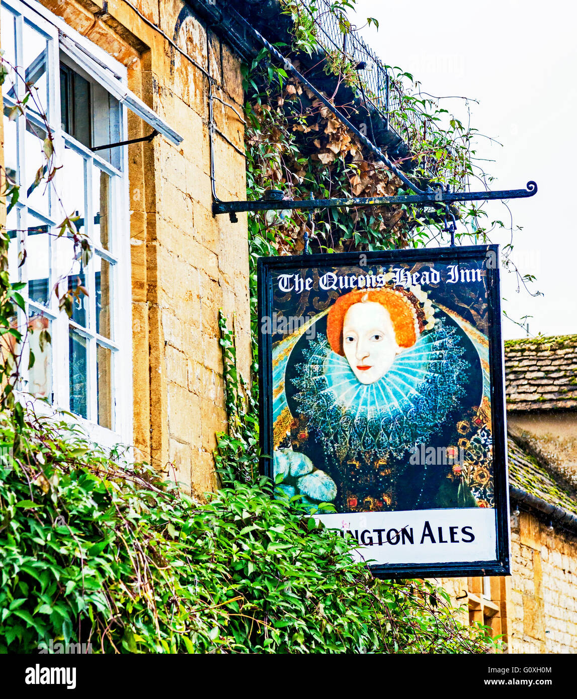 Pub 'Queen's Head' in Stow-on-the-wold Stock Photo