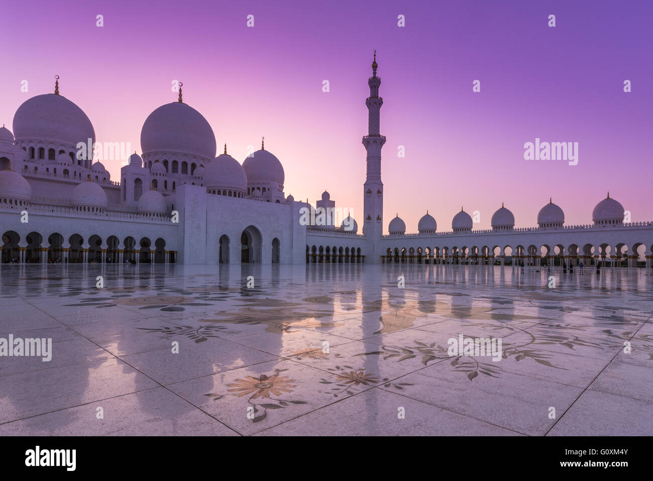 Purple mosque hi-res stock photography and images - Alamy