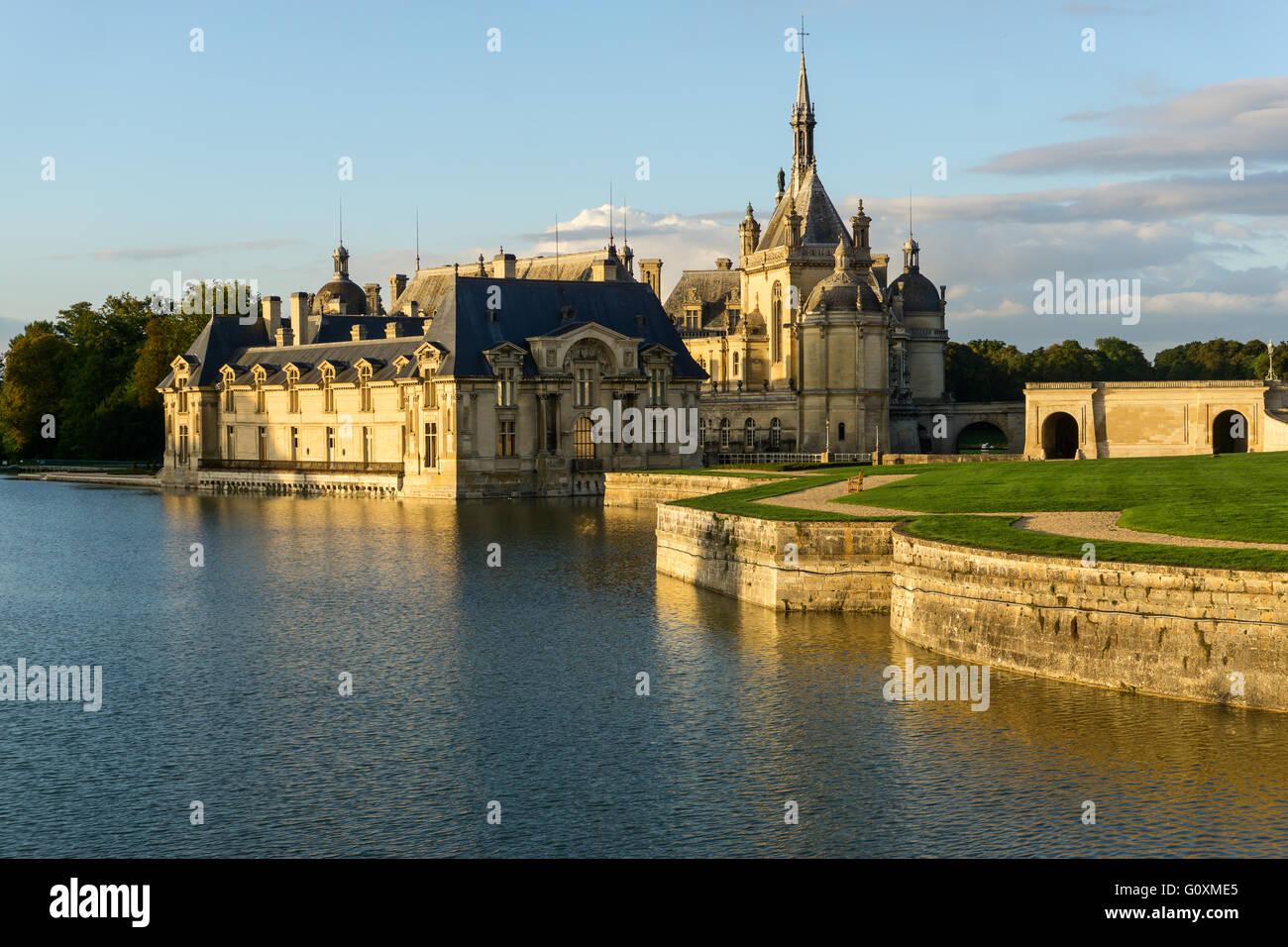 Domaine de Chantilly, a beautiful castle and chateau in Chantilly ...