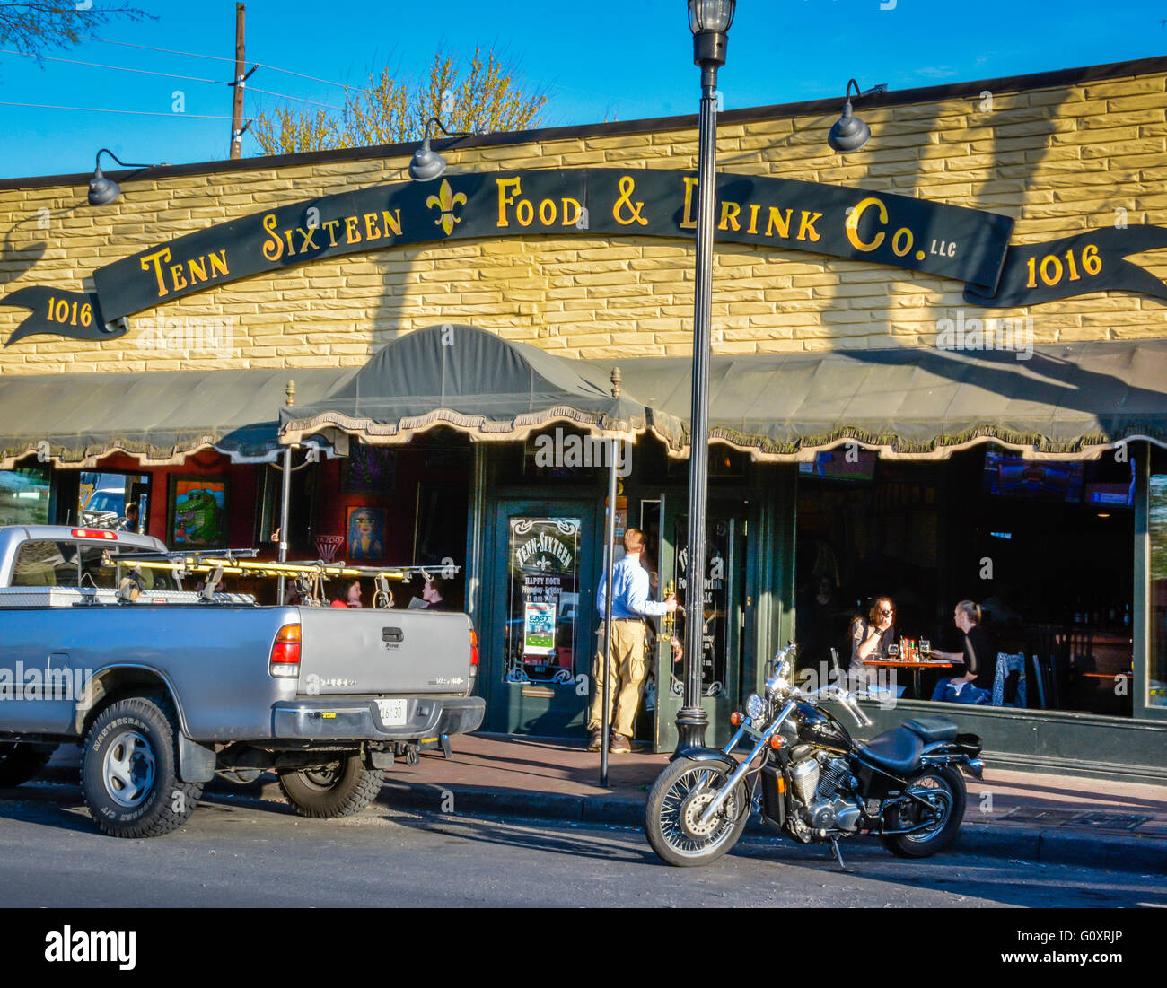 The Tenn Sixteen Food & Drink Co., is a lively Restaurant for Southern cuisine at 5 Points area of trendy East Nashville, TN Stock Photo