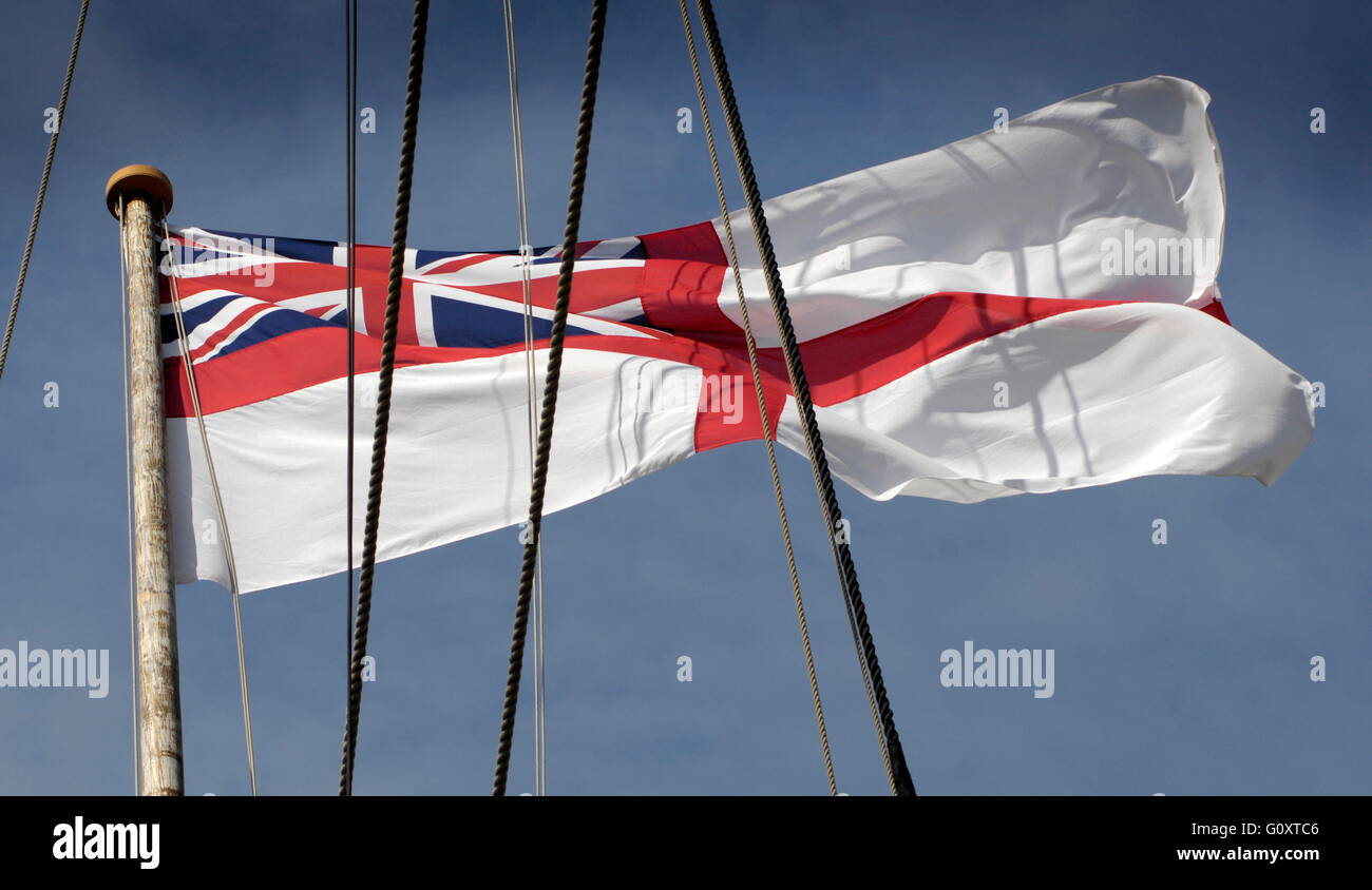 AJAXNETPHOTO. 19TH MAY, 2010. PORTSMOUTH,ENGLAND. - WHITE ENSIGN FLUTTERS FROM FLAGSTAFF OF NELSON'S FLAGSHIP H.M.S.VICTORY ON DISPLAY IN PORTSMOUTH'S HISTORIC DOCKYARD. PHOTO:JONATHAN EASTLAND/AJAX REF:D2 X71905 23 Stock Photo