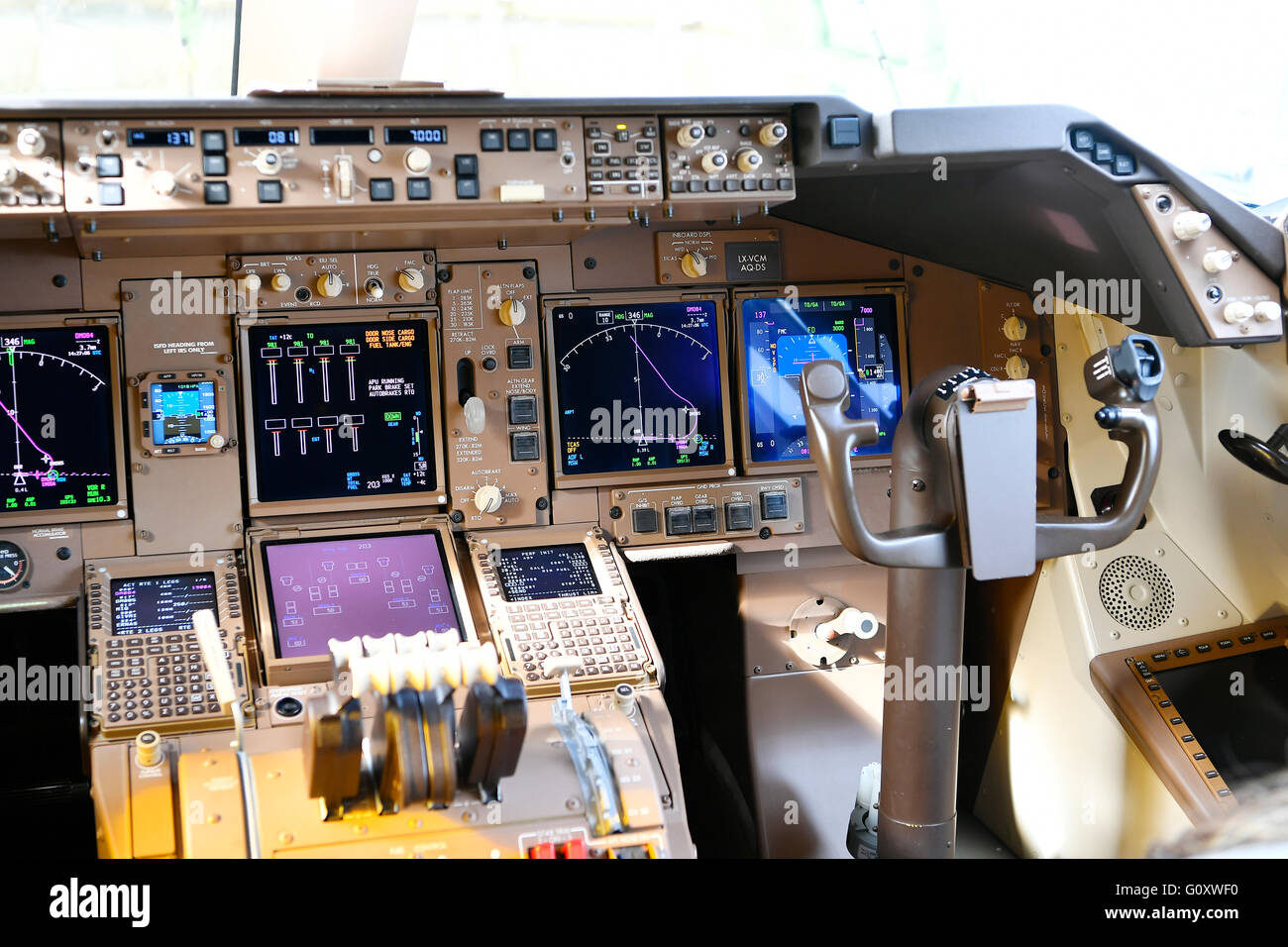 airplane, plane, aircraft, cockpit, Boeing, B 747 - 800 F, Cargo Stock  Photo - Alamy