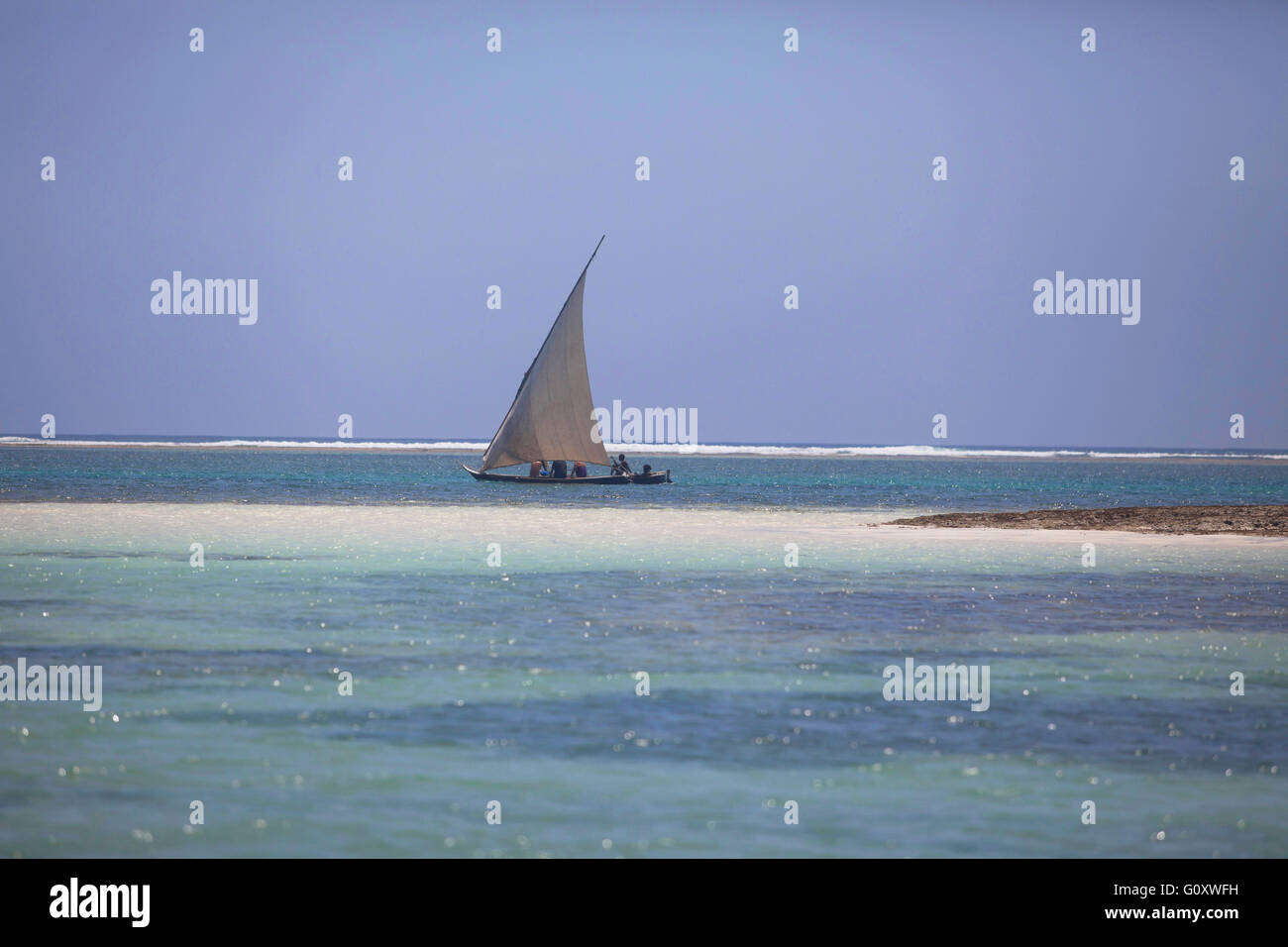 Arabic Wooden Dhow Sailing On The Indian Ocean Stock Photo Alamy