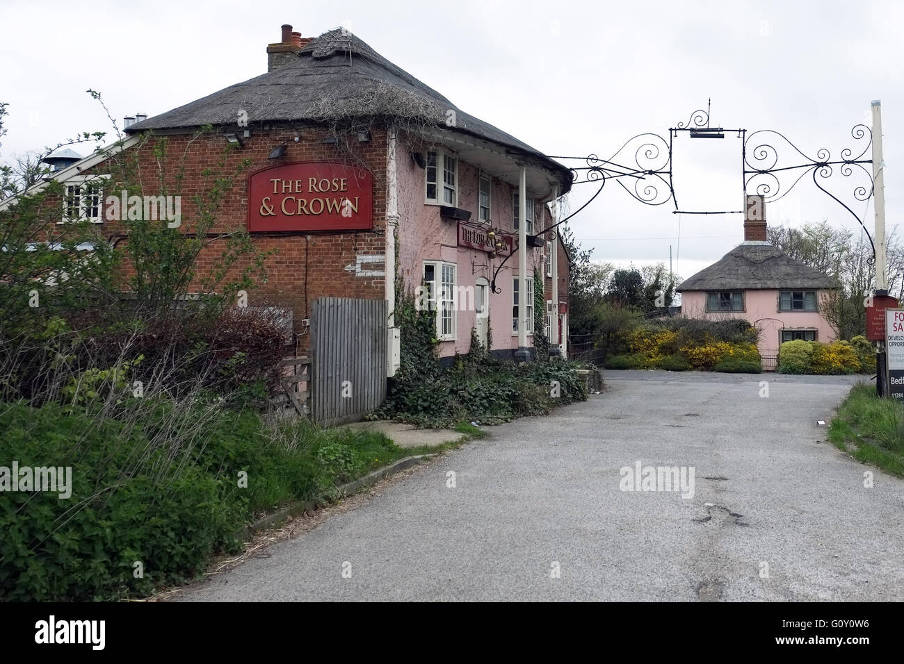 The abandoned Rose & Crown Pub, Stanton, Suffolk, England, UK. Stock Photo