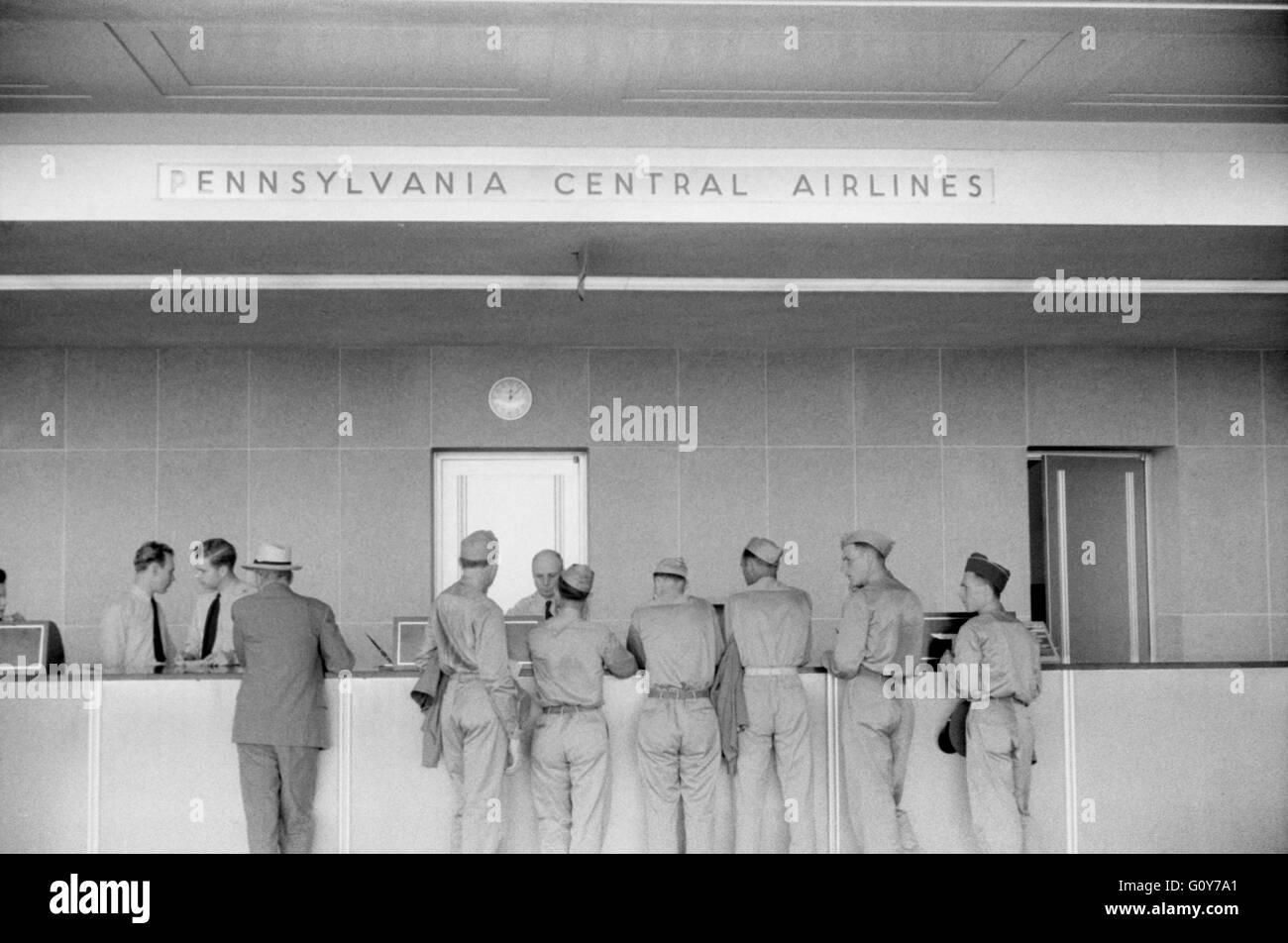 Soldiers at Ticket Counter at Municipal Airport, Washington DC, USA, by Jack Delano for Office of War Information, July 1941 Stock Photo