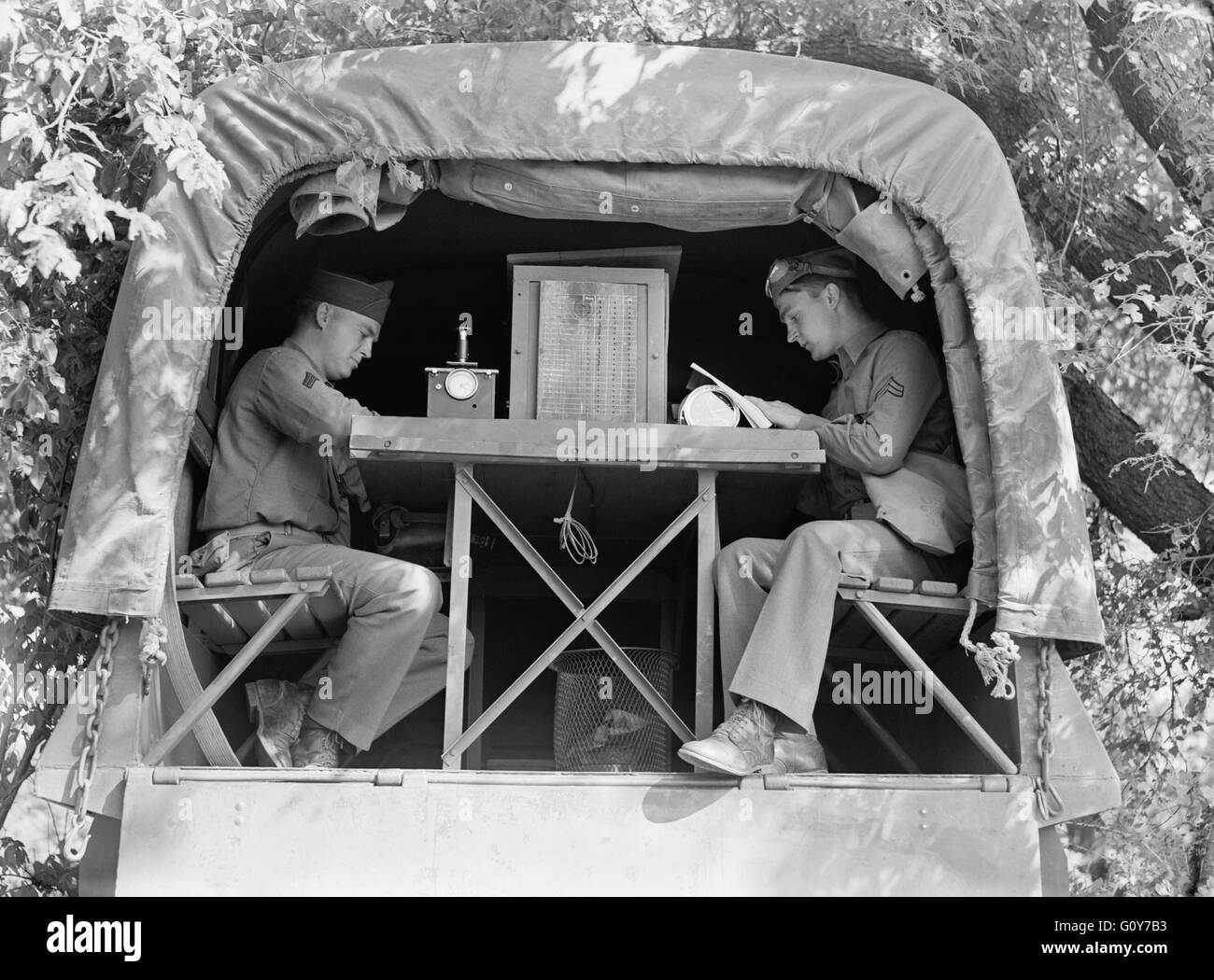 Signal Corps Message Center Set up During a Field Problem, Fort Riley, Kansas, USA, by Jack Delano for Office of War Information, April 1942 Stock Photo
