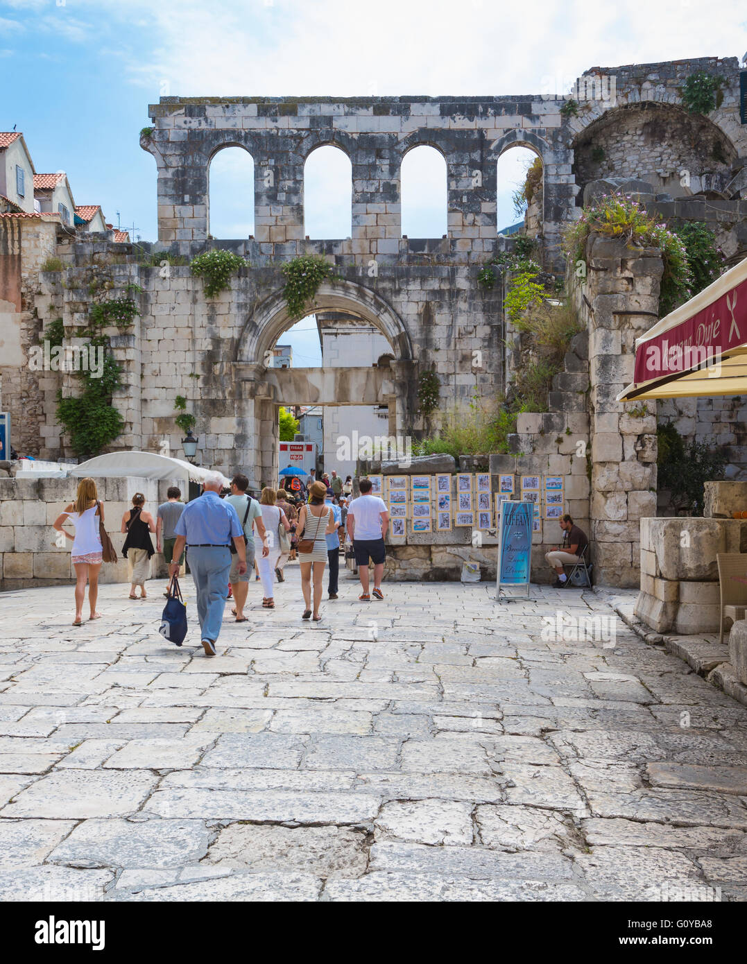 Split, Dalmatian Coast, Croatia.  The Eastern Gate to the Palace of Diocletian, also known as the Silver Gate. Stock Photo