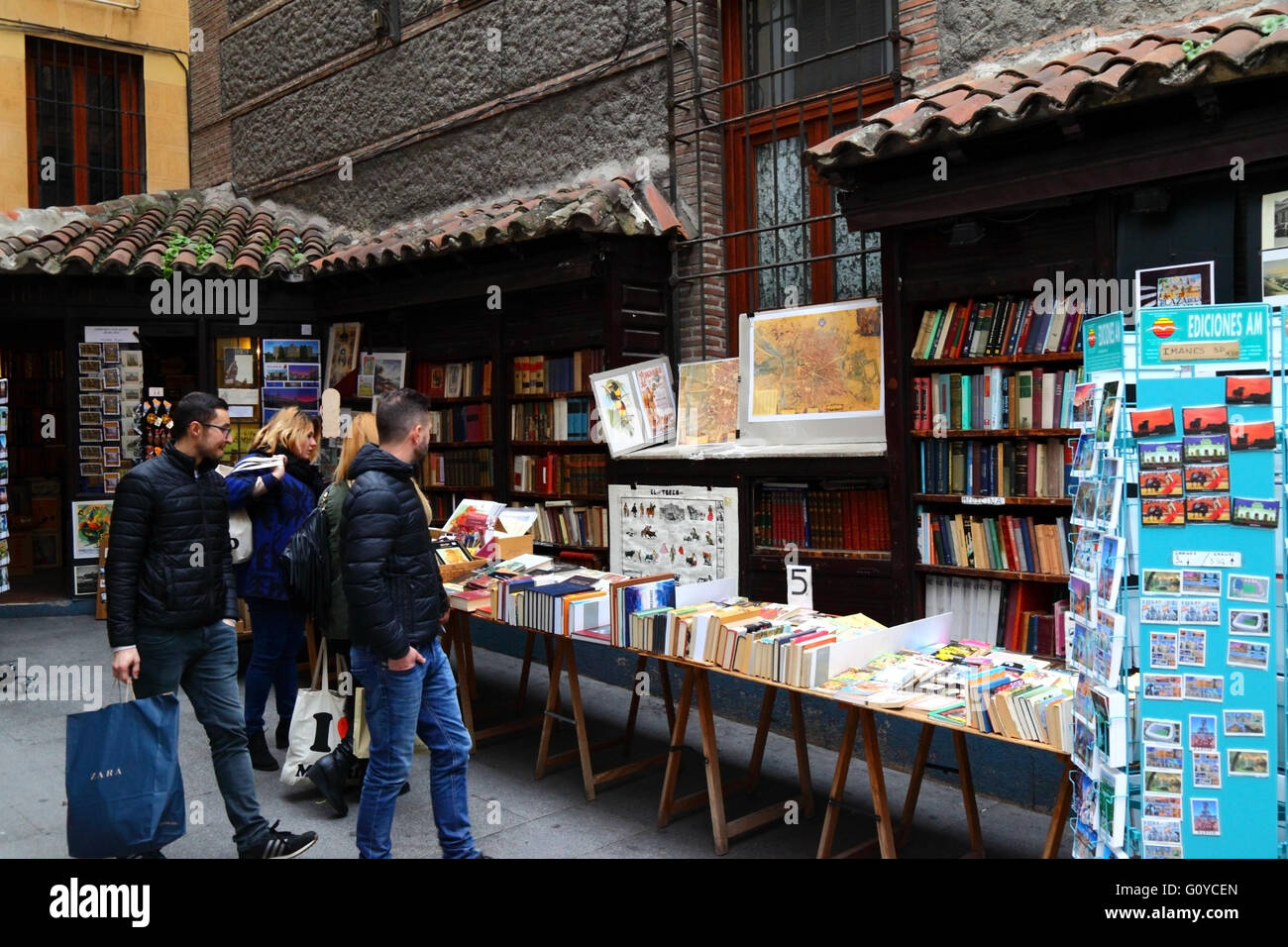 Book stalls outside book shop in Calle Mayor, Madrid, Spain Stock Photo