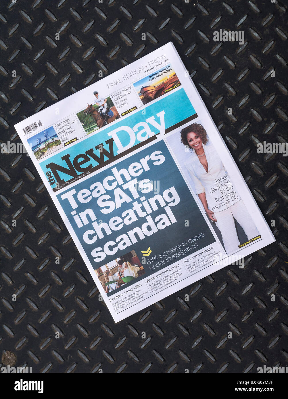 Final edition of The New Day newspaper, last (6th may 16) edition after just nine weeks. Stock Photo
