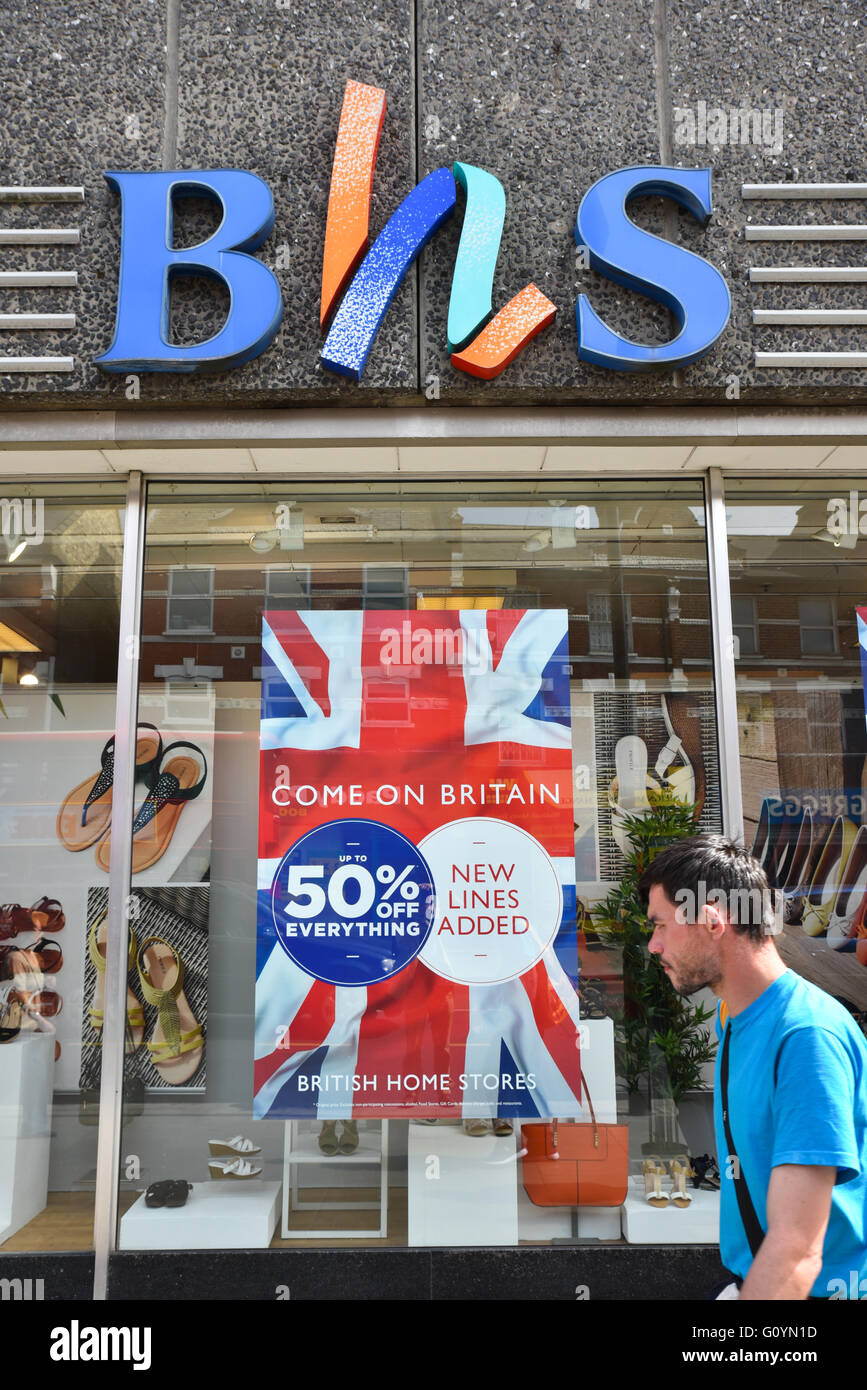 Wood Green, London, UK. 6th May 2016. BHS British Home stores administration 50% sales Stock Photo