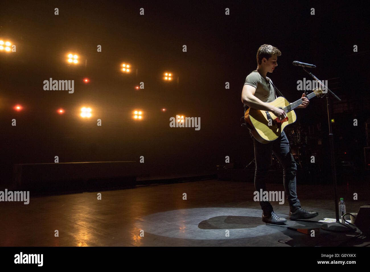 London, England. 6, May, 2016. Shawn Mendes performs at Eventim Apollo