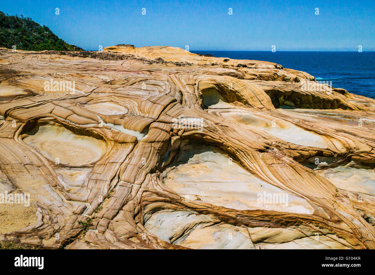 Australia, New South Wales, Central Coast, Bouddi National Park, erosion has formed beautiful patterns in Hawkesbury sandstone Stock Photo
