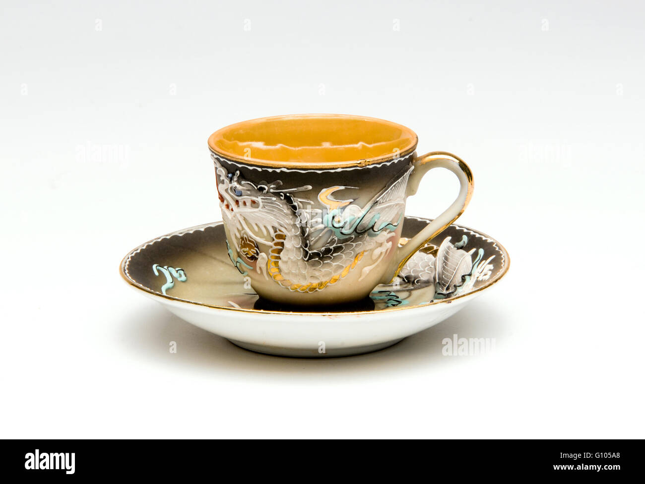 Moyishi Chinese Porcelain Gaiwan Floral Dragon Jamaica