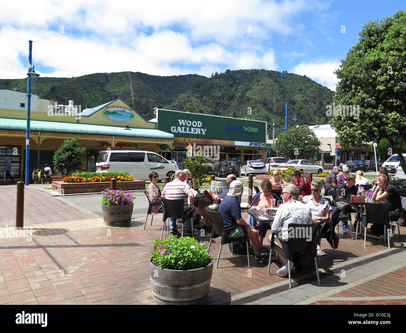 Cafe at Picton high street, South Island, New Zealand Stock Photo Alamy