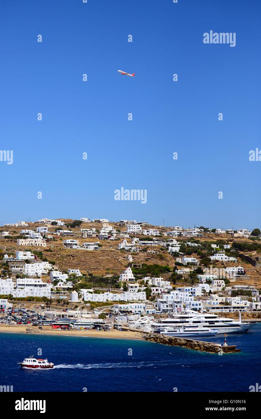 Costa cruise ship departing hi-res stock photography and images - Alamy