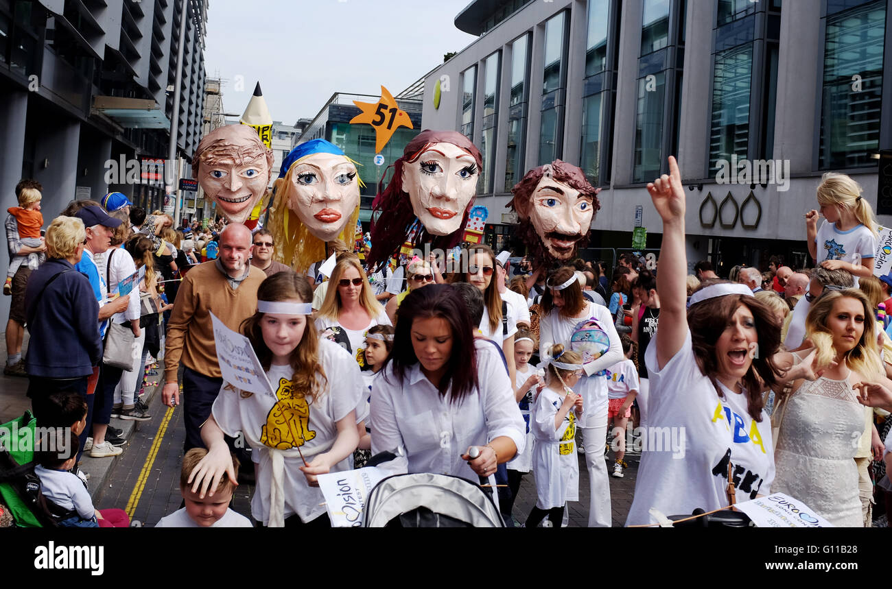 Brighton UK 7th May 2016 - The members of pop group ABBA who won the Eurovision Song Contest in Brighton are represented in the Brighton Festival Children's Parade today with over 5000 local children taking part . The parade is organised by Community Arts Charity Same Sky with this years theme being Brighton Celebrates Credit:  Simon Dack/Alamy Live News Stock Photo