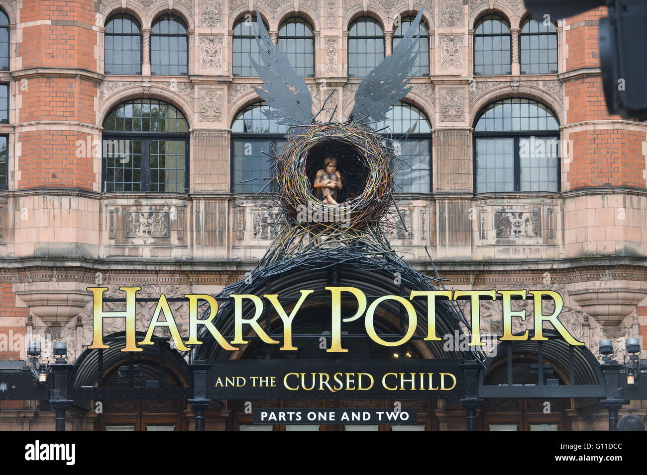 Charing Cross Road London Uk 7th May 2016 Harry Potter