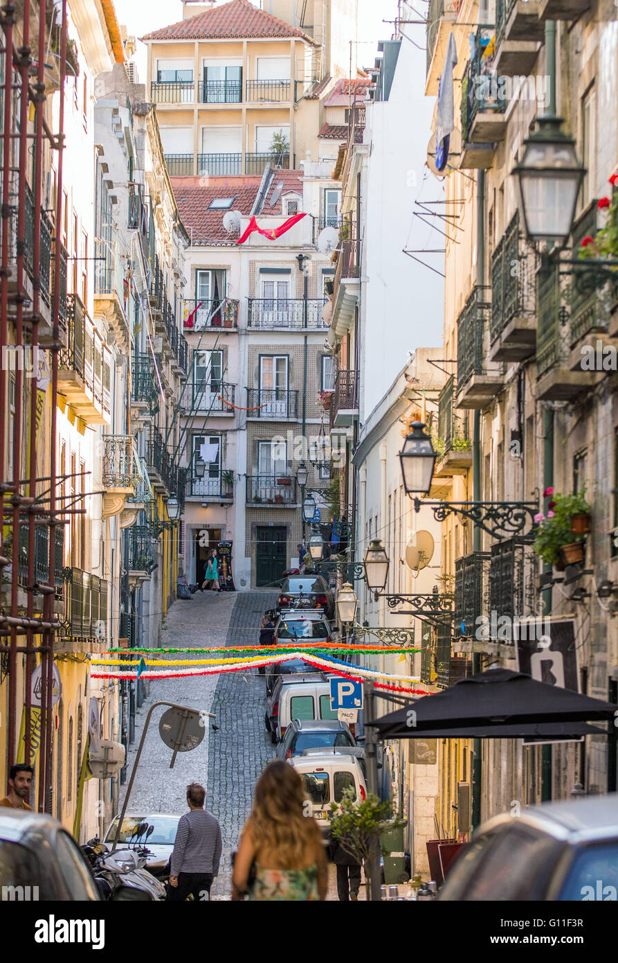 Lisbon, Portugal. 27th May, 2015. The historic district of Lisbon, Portugal, 27 May 2015. Photo: JENS BUETTNER/dpa - NO WIRE SERVICE -/dpa/Alamy Live News Stock Photo