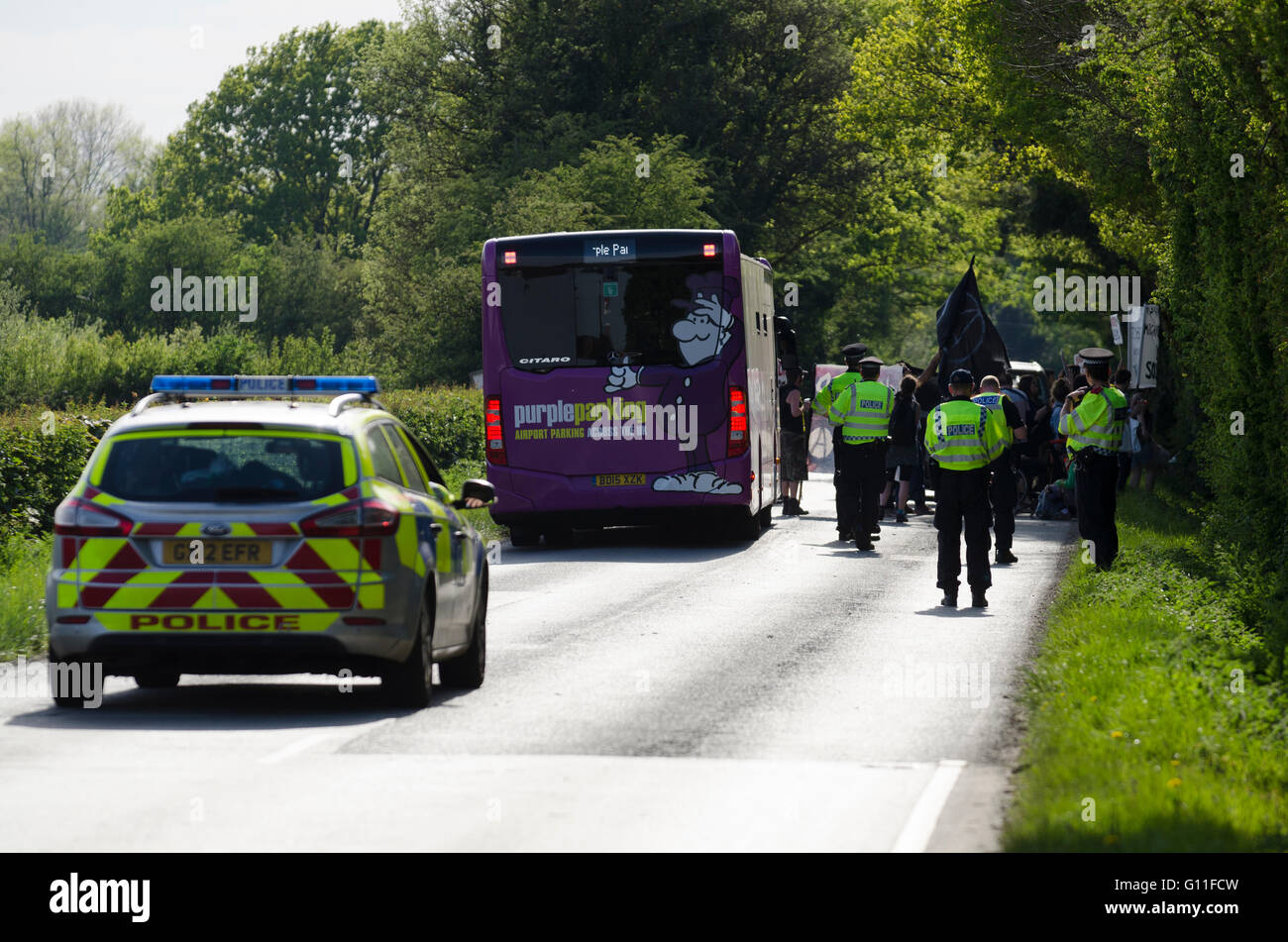 London Gatwick, UK. 7th May 2016. International Day of Action Against Detention. Demonstrations outside Brook House & Tinsley House Immigration Removal Centres at Gatwick Airport. Protesters are calling to “shut down detention centres – migrants welcome, open borders”, with the campaign #ShutThemDown. The centres, run by private security firm G4S, are said to be detaining asylum seekers and foreigners without charge whilst under ‘administrative detention’. Stock Photo