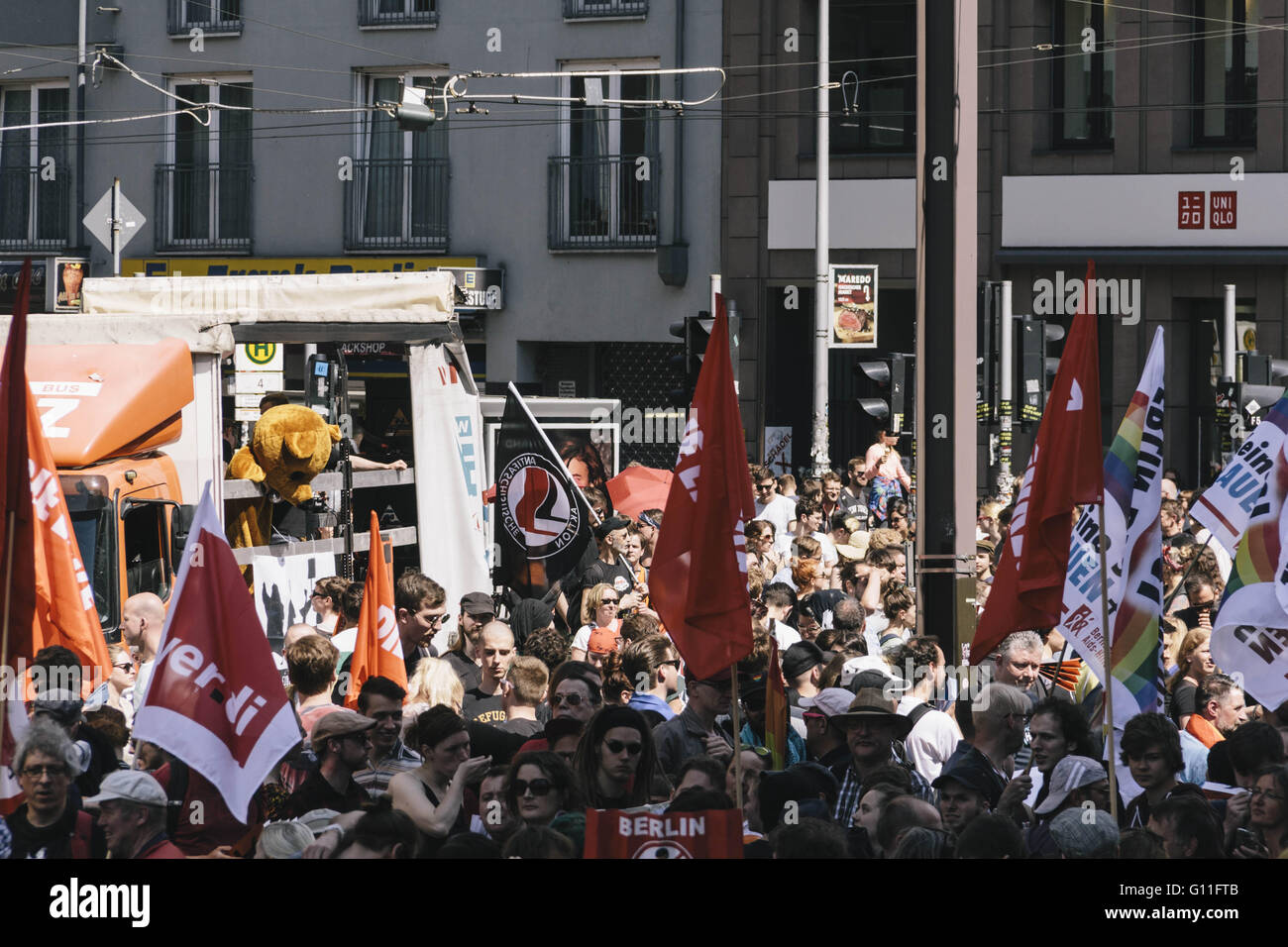 Berlin, Berlin, Germany. 7th May, 2016. Protesters gather at Hackescher Markt during the counter protests against the rally held under the motto 'Merkel muss weg![Merkel must go]' organised by far-right group 'We for Berlin & We for Germany' Credit:  Jan Scheunert/ZUMA Wire/Alamy Live News Stock Photo