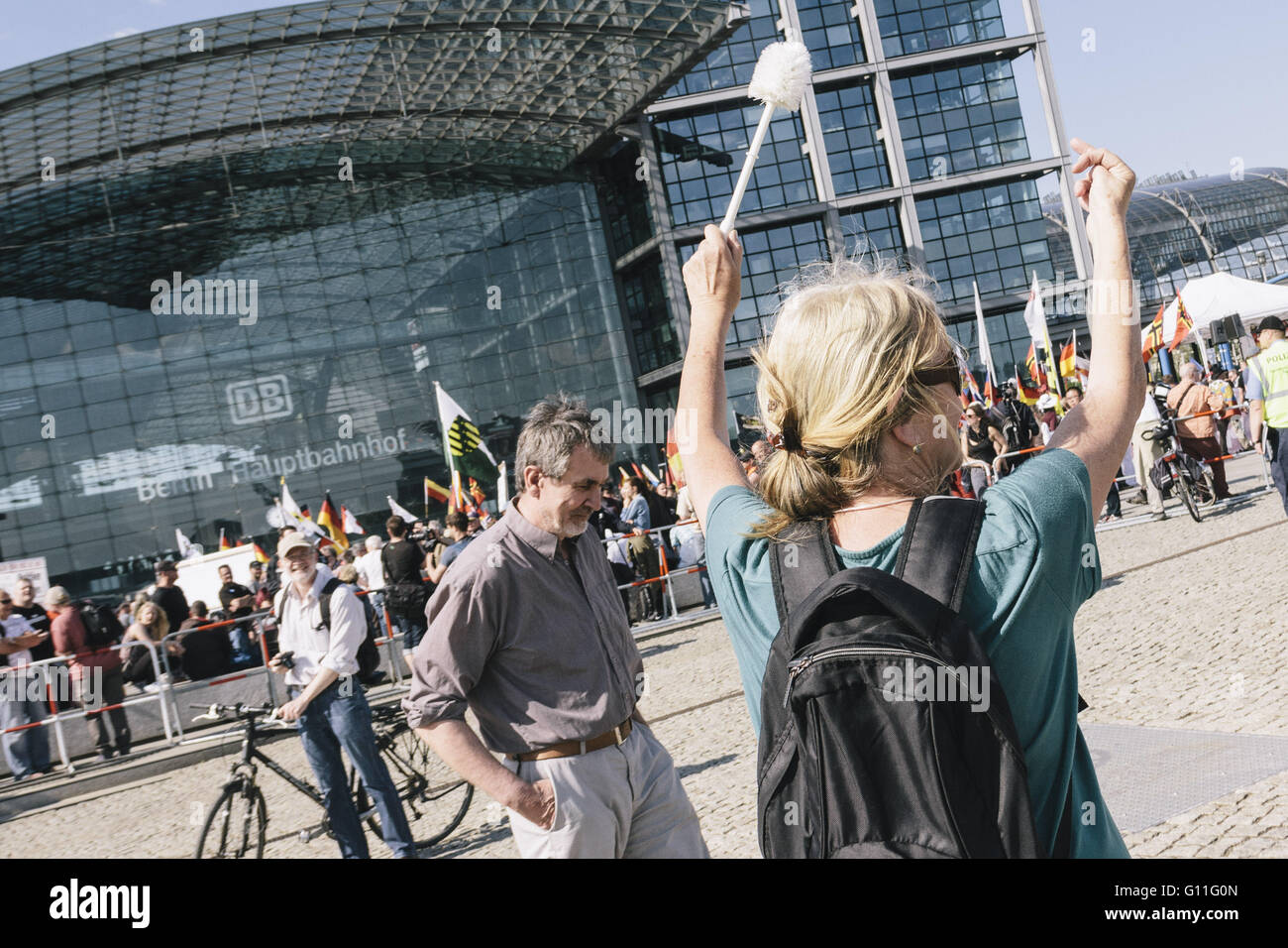 Berlin, Berlin, Germany. 7th May, 2016. An activist holds a toilet brush in front of the rally held under the motto 'Merkel muss weg![Merkel must go]' organised by far-right group 'We for Berlin & We for Germany' Credit:  Jan Scheunert/ZUMA Wire/Alamy Live News Stock Photo