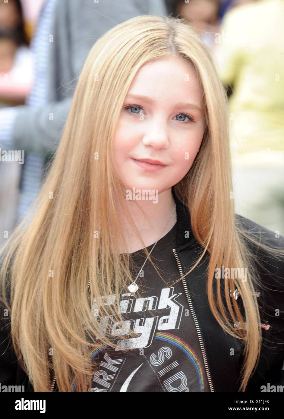 Los Angeles, CA, USA. 7th May, 2016. Ella Anderson at arrivals for ANGRY BIRDS Premiere, The Regency Village Theatre, Los Angeles, CA May 7, 2016. Credit:  Dee Cercone/Everett Collection/Alamy Live News Stock Photo