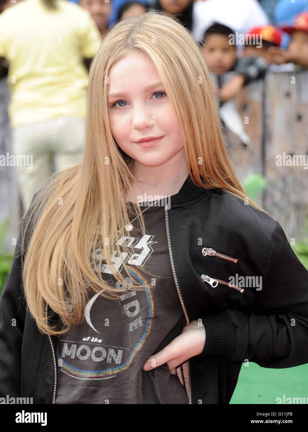 Los Angeles, CA, USA. 7th May, 2016. Ella Anderson at arrivals for ANGRY BIRDS Premiere, The Regency Village Theatre, Los Angeles, CA May 7, 2016. Credit:  Dee Cercone/Everett Collection/Alamy Live News Stock Photo