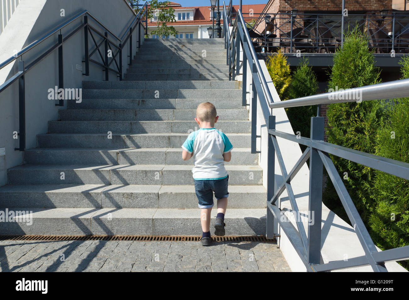 Steep steps leading to/from beach at Newquay, Cornwal .For climbing career  ladder, corporate ladder. Also housing ladder / property ladder, long climb  Stock Photo - Alamy