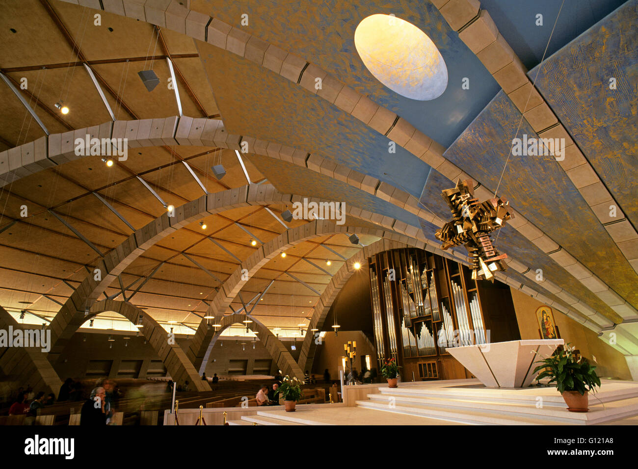 Shrine of Padre Pio (designed by Renzo Piano), San Giovanni Rotondo, Puglia,  Italy Stock Photo - Alamy