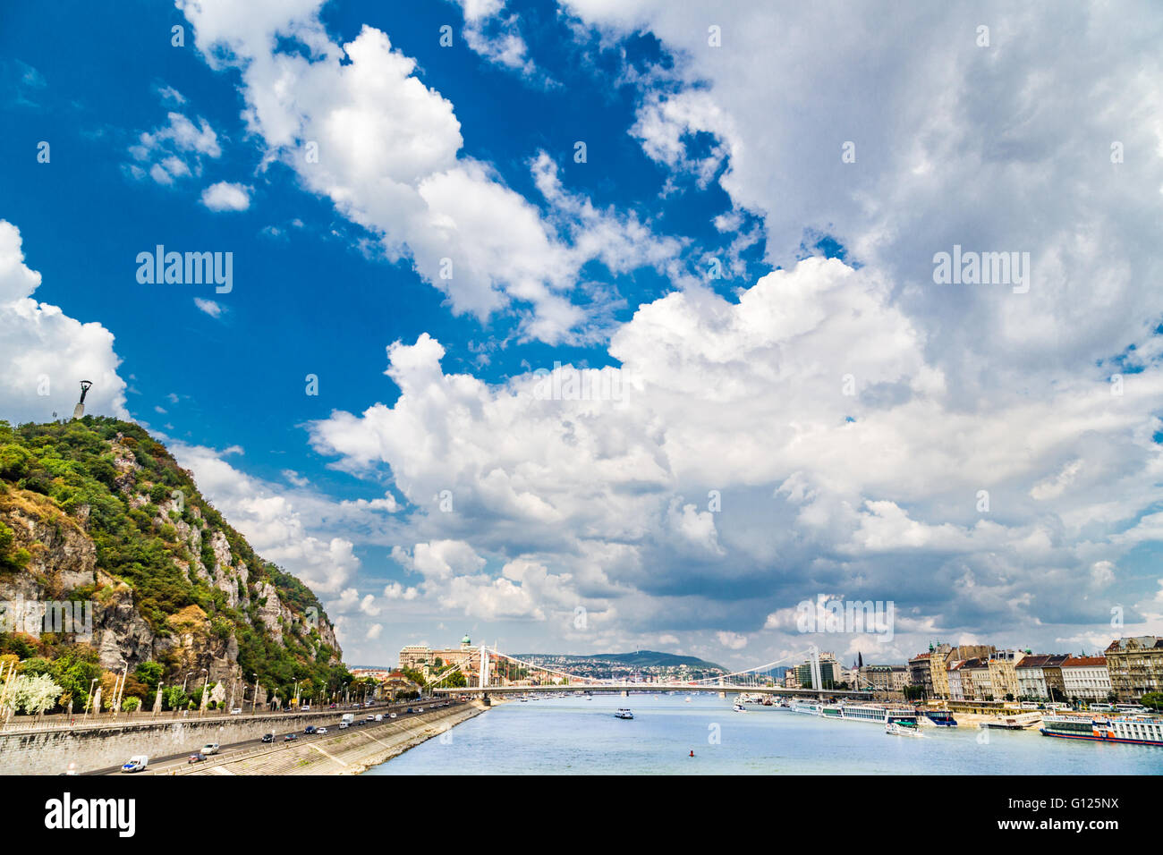 Sky of budapest hi-res stock photography and images - Alamy