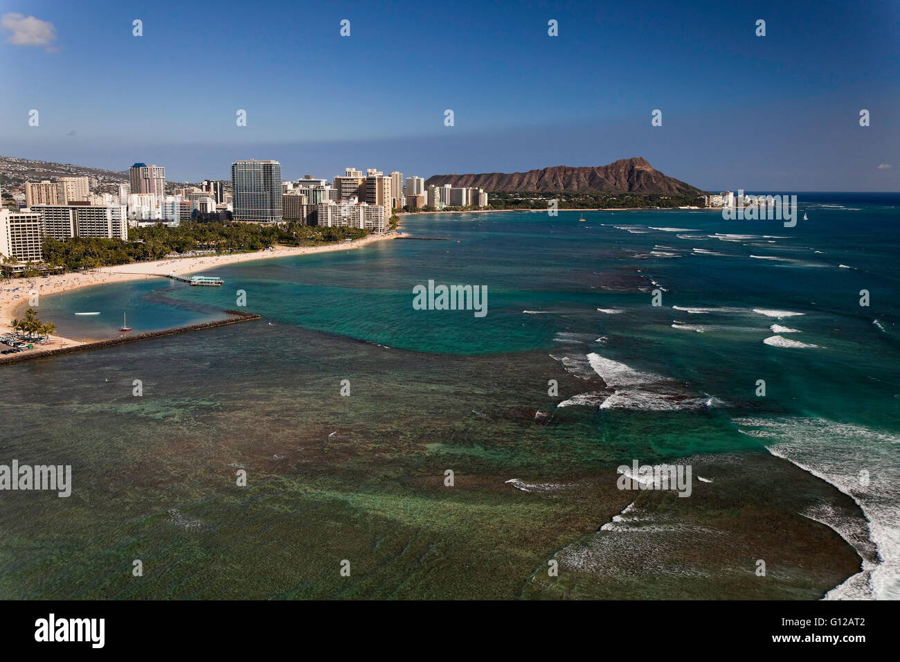 Aerial view waikiki beach hi-res stock photography and images - Alamy